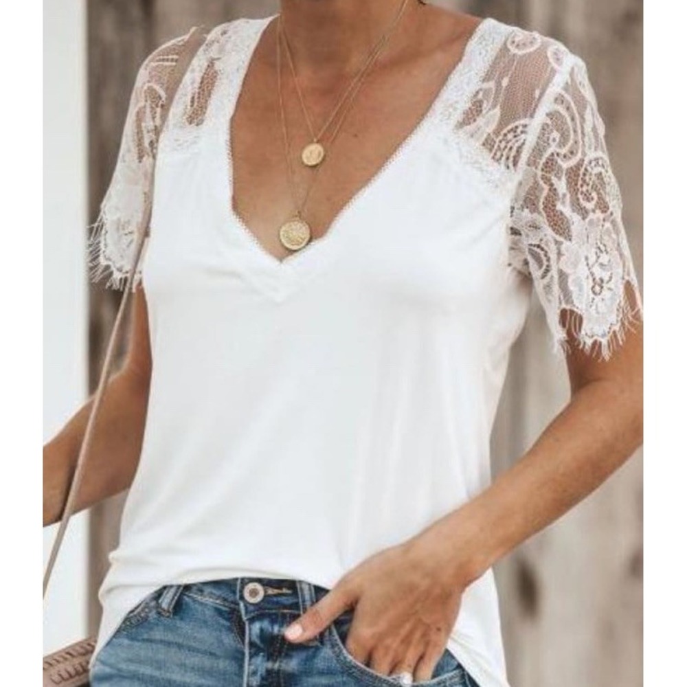 Vici Womens Sweet Side Lace T-Shirt Lace Short Sleeve V-Neck Casual White Sz S